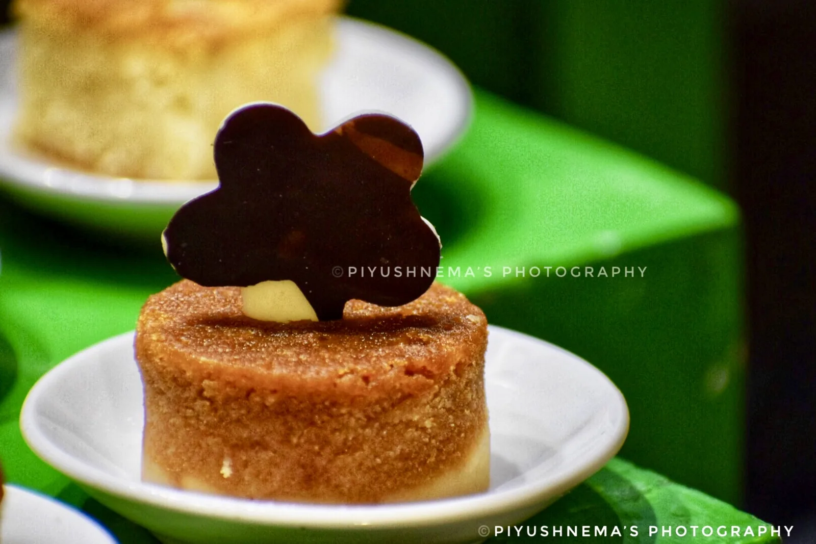 Tea cake with butter heart — photography by Nemora