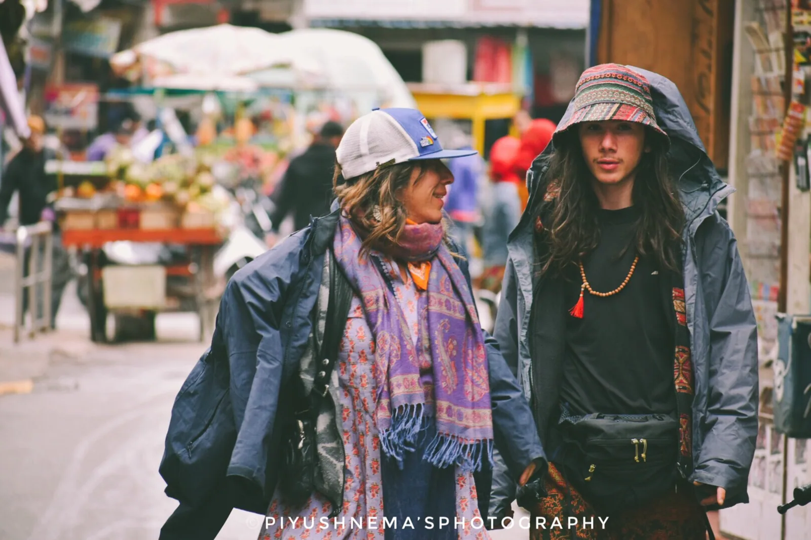 Wanderers in the old quarter — photography by Nemora